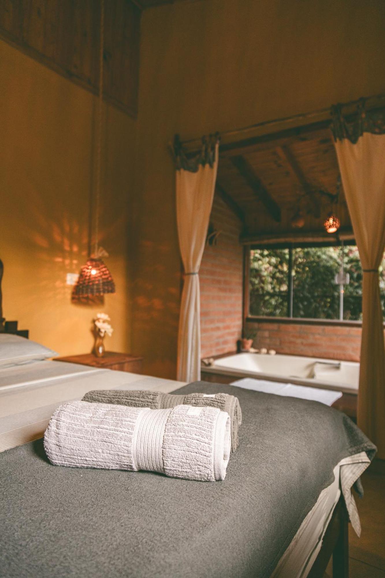 הוילה סאו בנטו דו ספוקאי Casa Pedacinho De Ceu Com Banheira De Hidromassagem E Lareira מראה חיצוני תמונה